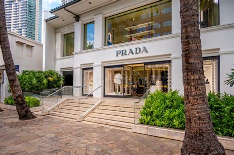 prada store honolulu.